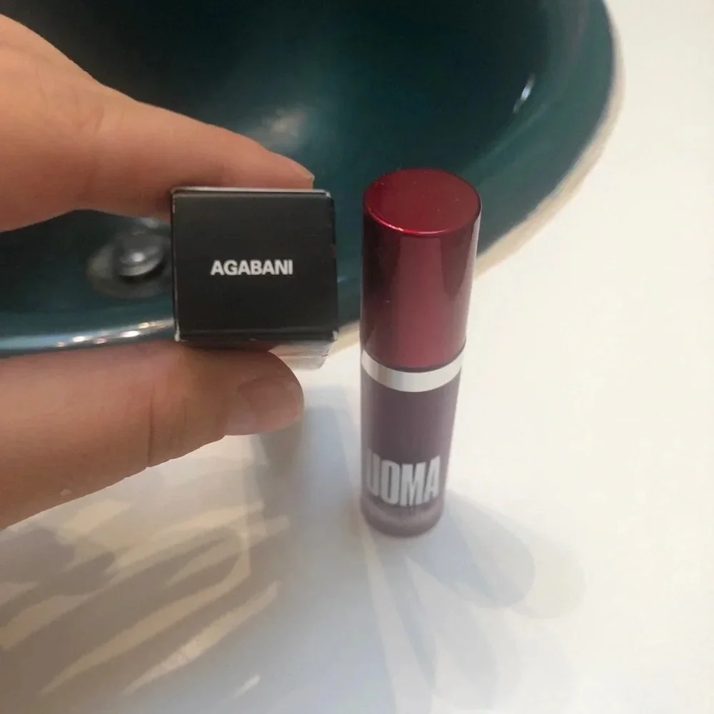 NIB UOMA AGABANI LIQUID LIPSTICK